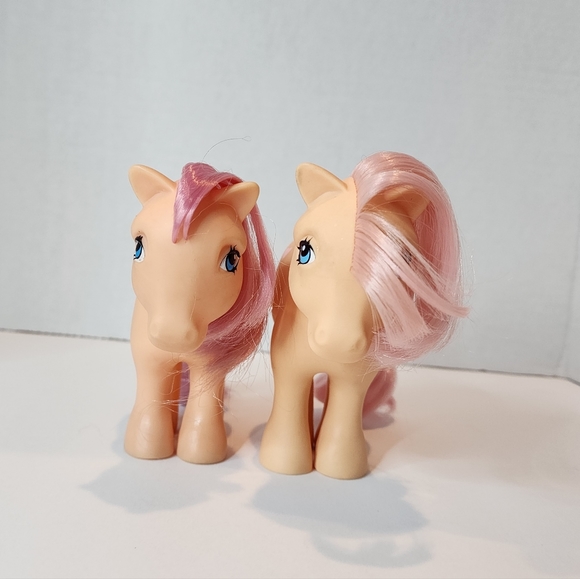 Vintage 1980s G1 My Little Pony Set with Regular & Italian "Peachy" - Picture 4 of 9